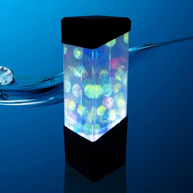 Luce notturna a medusa a LED colorata